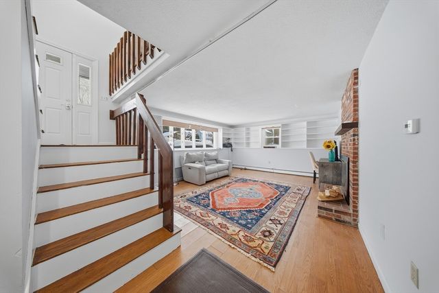 3 Oxyoke Dr, Methuen, MA 01844