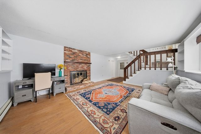 3 Oxyoke Dr, Methuen, MA 01844