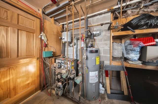 3 Oxyoke Dr, Methuen, MA 01844