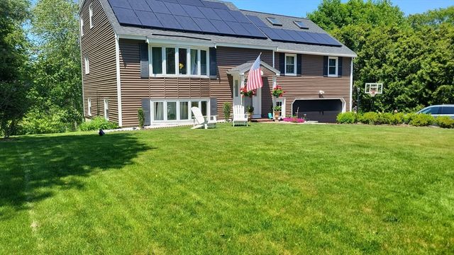 3 Oxyoke Dr, Methuen, MA 01844