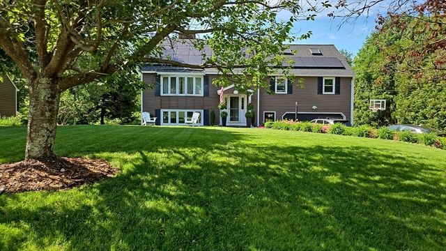 3 Oxyoke Dr, Methuen, MA 01844