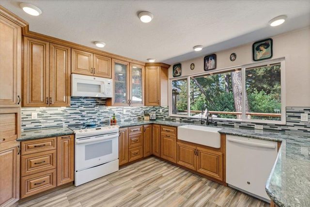 8633 Glen Arbor Road, Ben Lomond, CA 95005