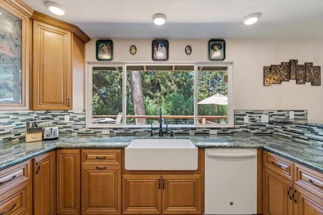 8633 Glen Arbor Road, Ben Lomond, CA 95005