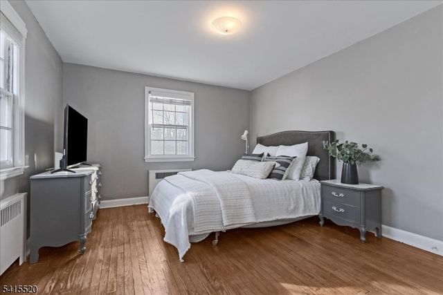 241 Evergreen Ct, Mountainside Boro, NJ 07092