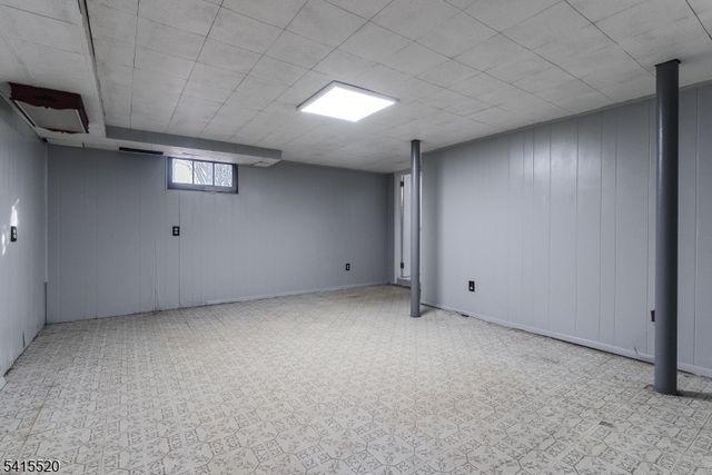 241 Evergreen Ct, Mountainside Boro, NJ 07092