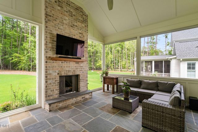 1528 Lake Adventure Court, Raleigh, NC 27613