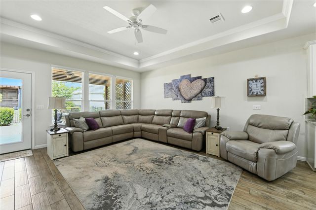 107 Calhoun LN, Georgetown, TX 78633