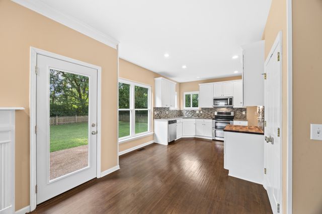 304 Devonshire Dr, Franklin, TN 37064