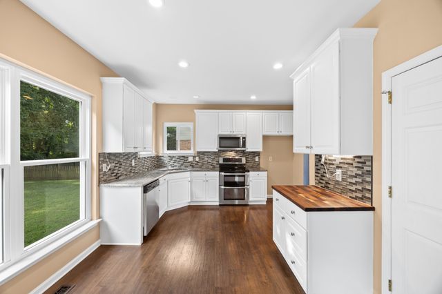 304 Devonshire Dr, Franklin, TN 37064