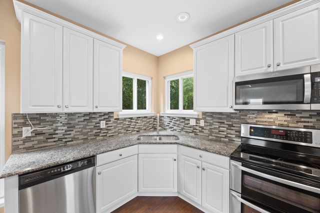 304 Devonshire Dr, Franklin, TN 37064