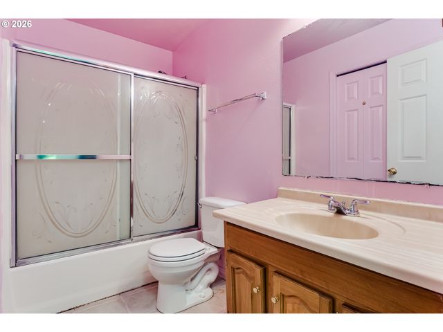 667 KAMAPHEEMA Pl, Eugene, OR 97405
