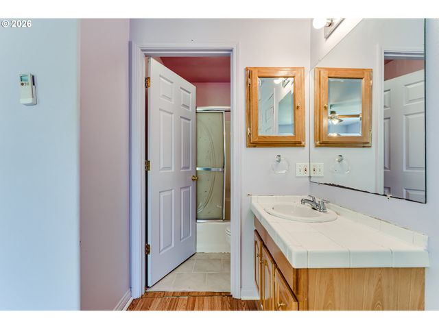 667 KAMAPHEEMA Pl, Eugene, OR 97405