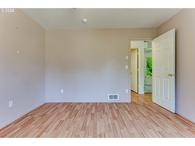 667 KAMAPHEEMA Pl, Eugene, OR 97405