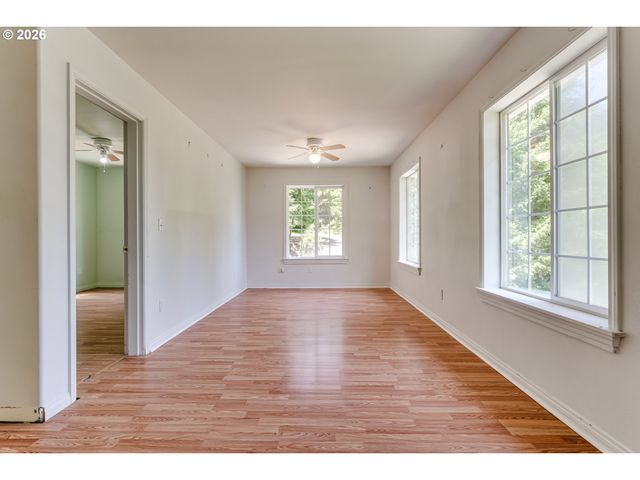 667 KAMAPHEEMA Pl, Eugene, OR 97405