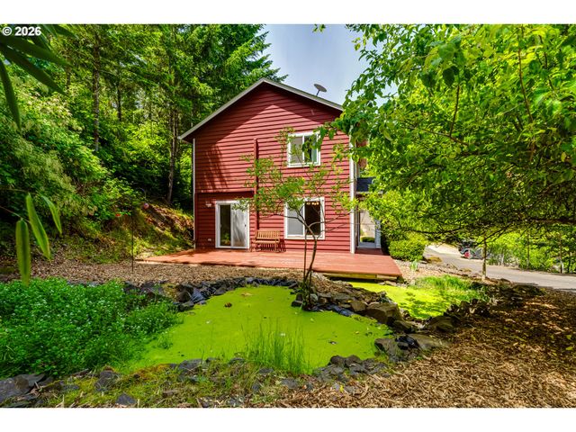 667 KAMAPHEEMA Pl, Eugene, OR 97405