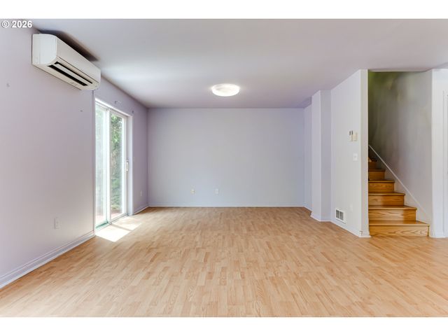 667 KAMAPHEEMA Pl, Eugene, OR 97405