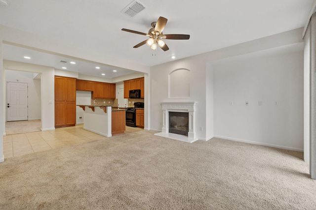 4112 W Clinton Court, Visalia, CA 93291