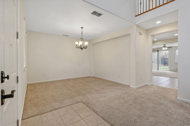 4112 W Clinton Court, Visalia, CA 93291