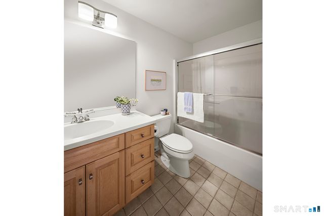 381 Chestnut Hill Road, Norwalk, CT 06851