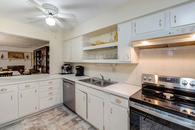 500 Laketower Drive 32, Lexington, KY 40502