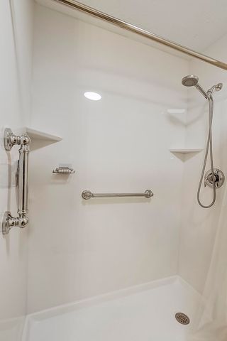 500 Laketower Drive 32, Lexington, KY 40502