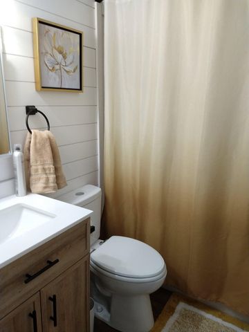 500 Laketower Drive 32, Lexington, KY 40502