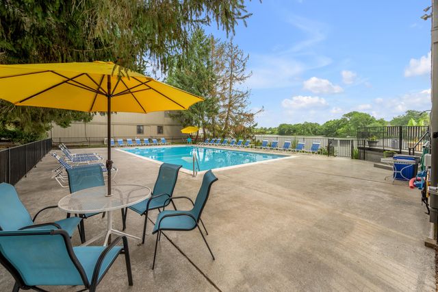 500 Laketower Drive 32, Lexington, KY 40502