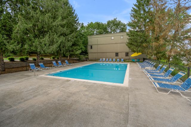 500 Laketower Drive 32, Lexington, KY 40502