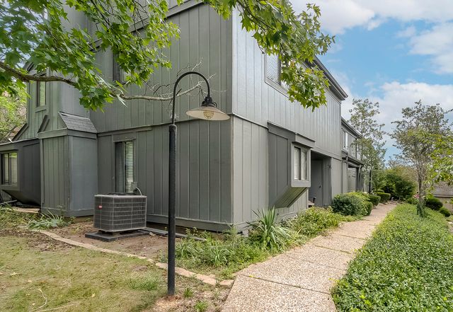 500 Laketower Drive 32, Lexington, KY 40502