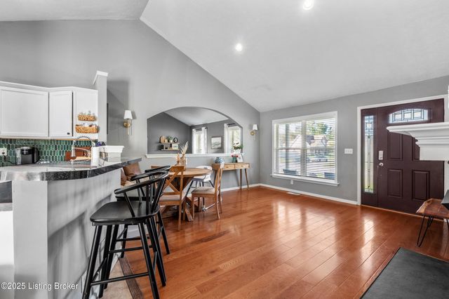 12005 Valley Meadow Way, Louisville, KY 40272