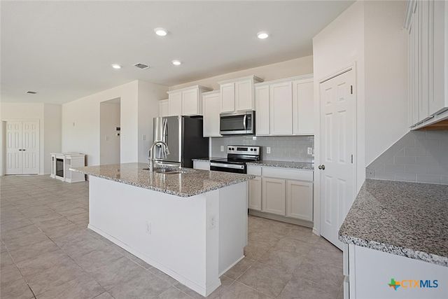 8618 Stonehollow Drive, Temple, TX 76502