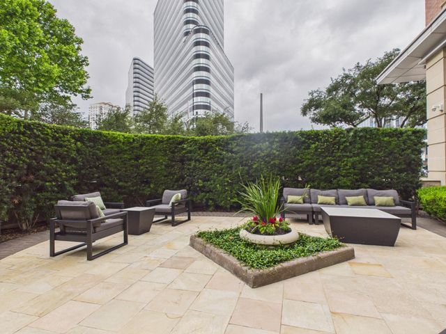 1901 Post Oak Blvd Boulevard 2402, Houston, TX 77056
