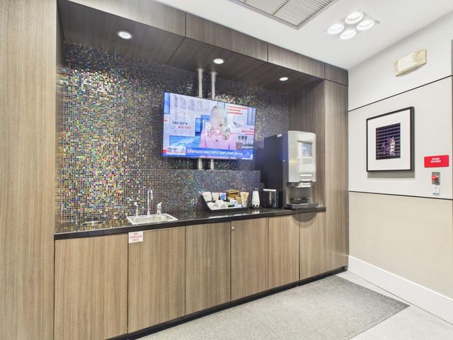 1901 Post Oak Blvd Boulevard 2402, Houston, TX 77056