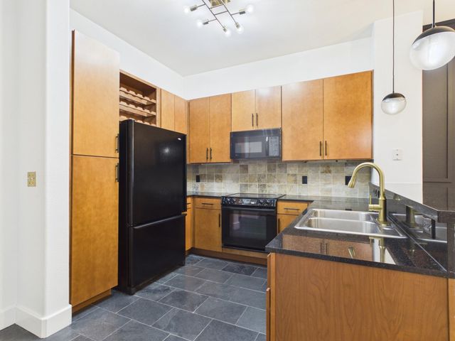 1901 Post Oak Blvd Boulevard 2402, Houston, TX 77056