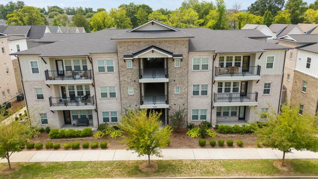 7483 Highway 70 S Apt 103, Nashville, TN 37221