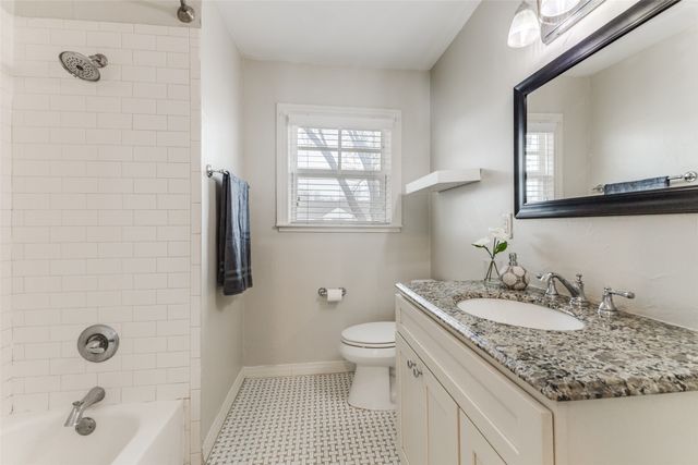 305 W Trinity Street, Forney, TX 75126