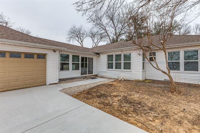 305 W Trinity Street, Forney, TX 75126