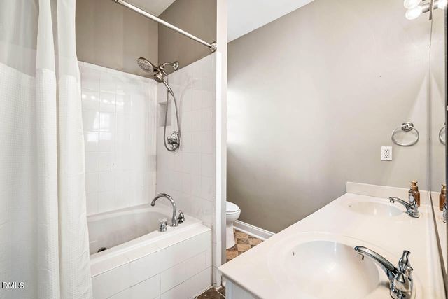 2002 Kelly Glen Drive, Apex, NC 27502