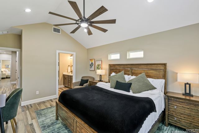 1188 LAKESHORE DR, Canyon Lake, TX 78133