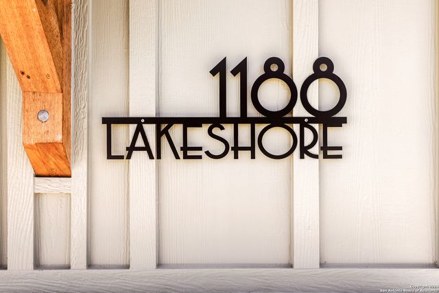 1188 LAKESHORE DR, Canyon Lake, TX 78133