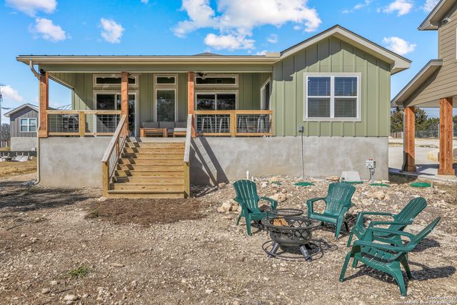 1188 LAKESHORE DR, Canyon Lake, TX 78133