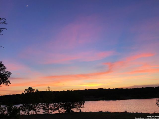 1188 LAKESHORE DR, Canyon Lake, TX 78133