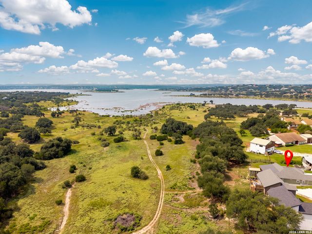 1188 LAKESHORE DR, Canyon Lake, TX 78133
