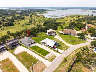 1188 LAKESHORE DR, Canyon Lake, TX 78133