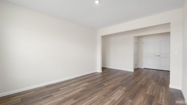 1072 Butler Lake Court, Fort Wayne, IN 46818