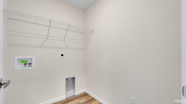 1072 Butler Lake Court, Fort Wayne, IN 46818