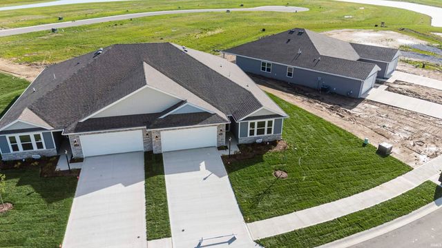 1072 Butler Lake Court, Fort Wayne, IN 46818