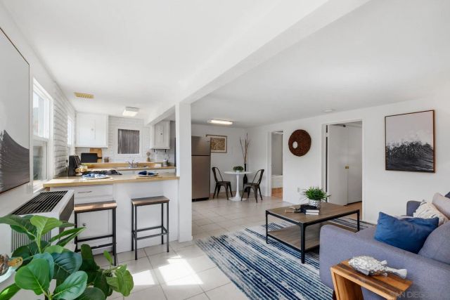 2850 Highland Dr., Carlsbad, CA 92008