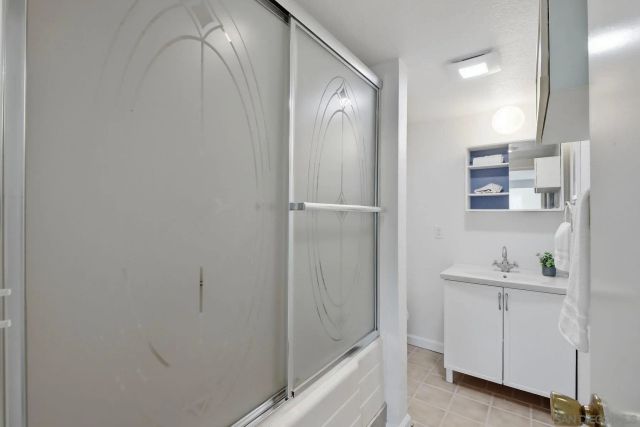 2850 Highland Dr., Carlsbad, CA 92008
