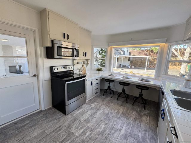 2850 Highland Dr., Carlsbad, CA 92008